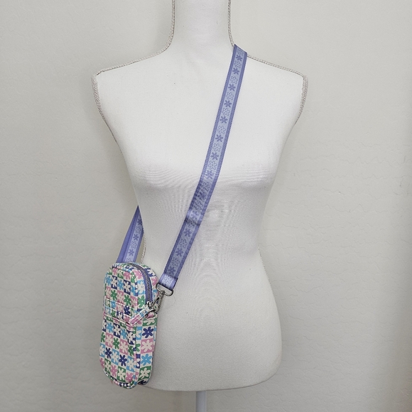 🆕️Skinnydip London Women's Danni Spring Daisy Mini Phone Crossbody - Picture 8 of 11